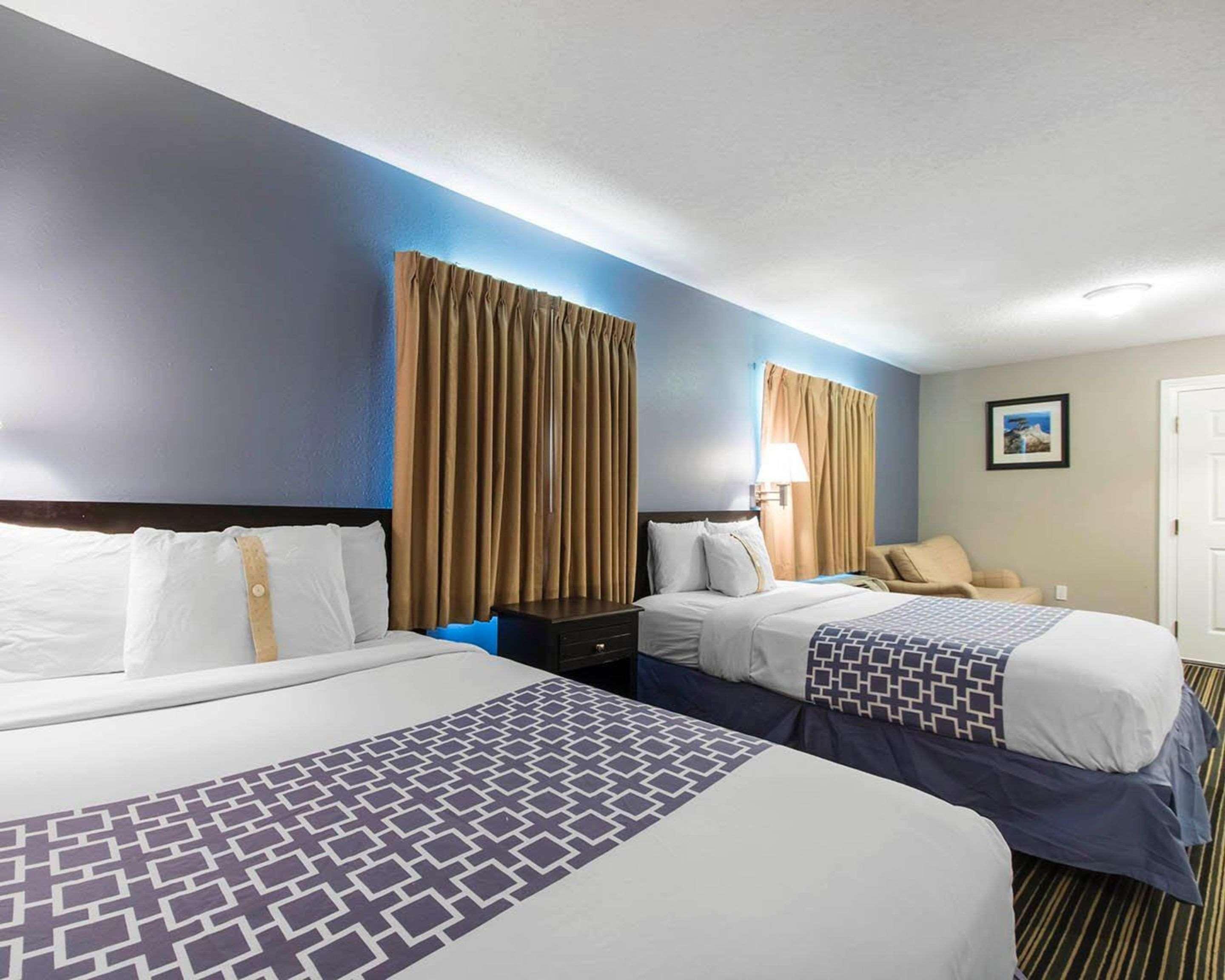 Suburban Extended Stay Hotel Naval Base Area Warrington Exterior foto